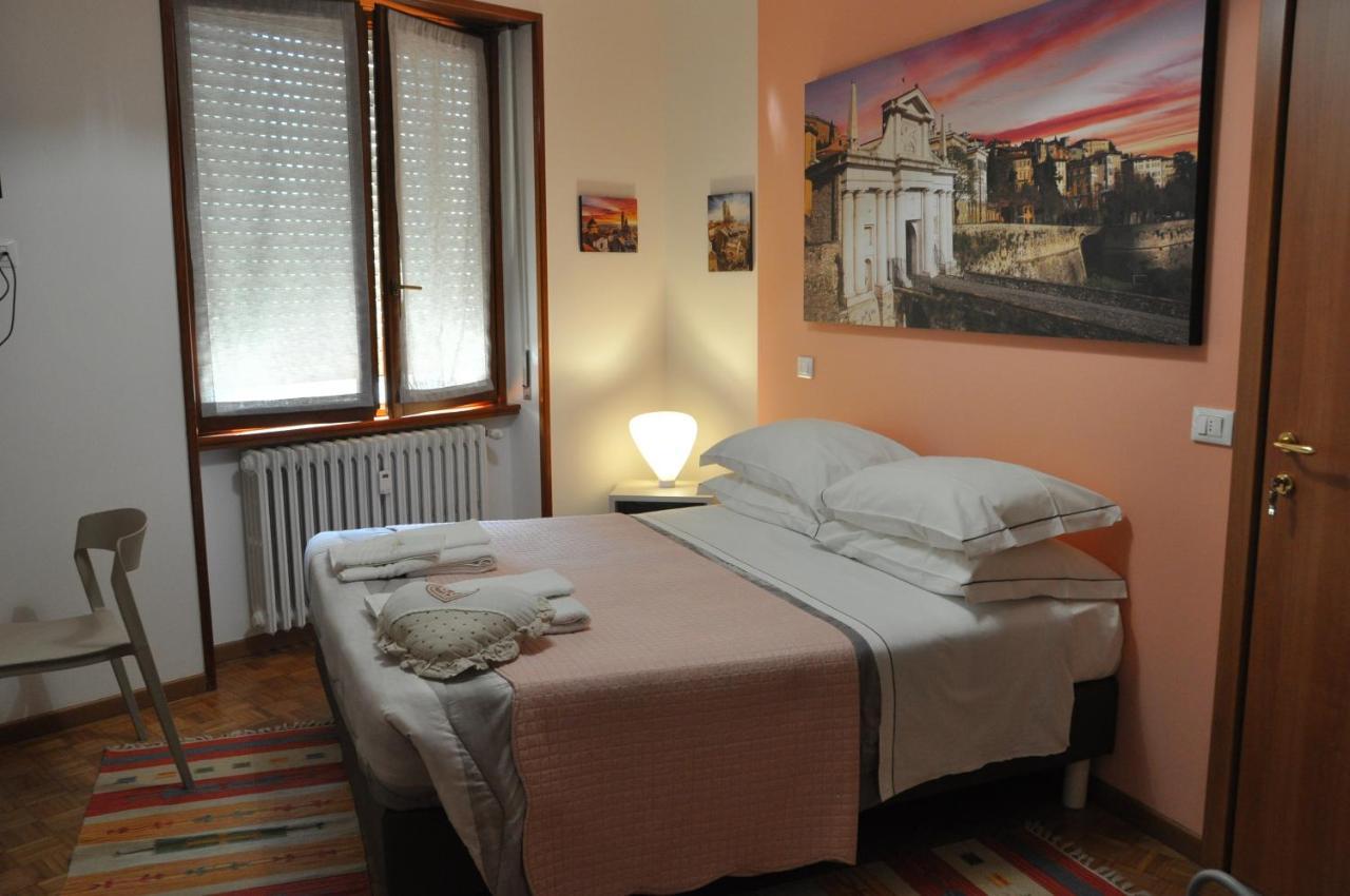 Citywalls Guest House แบร์กาโม ภายนอก รูปภาพ