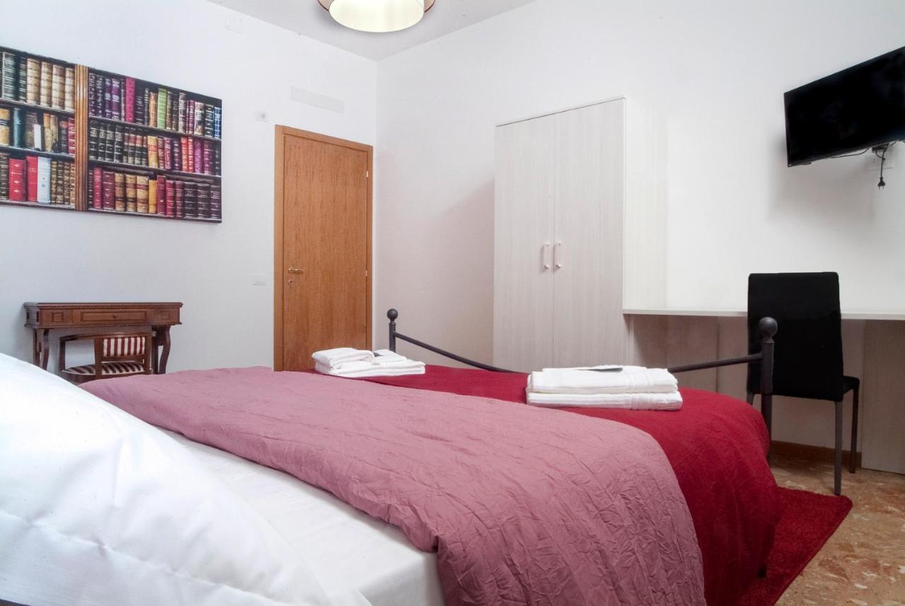 Citywalls Guest House แบร์กาโม ภายนอก รูปภาพ