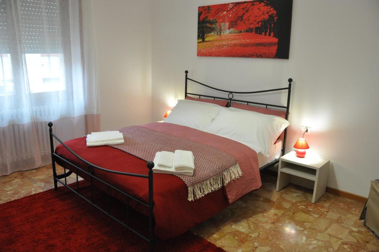 Citywalls Guest House แบร์กาโม ภายนอก รูปภาพ