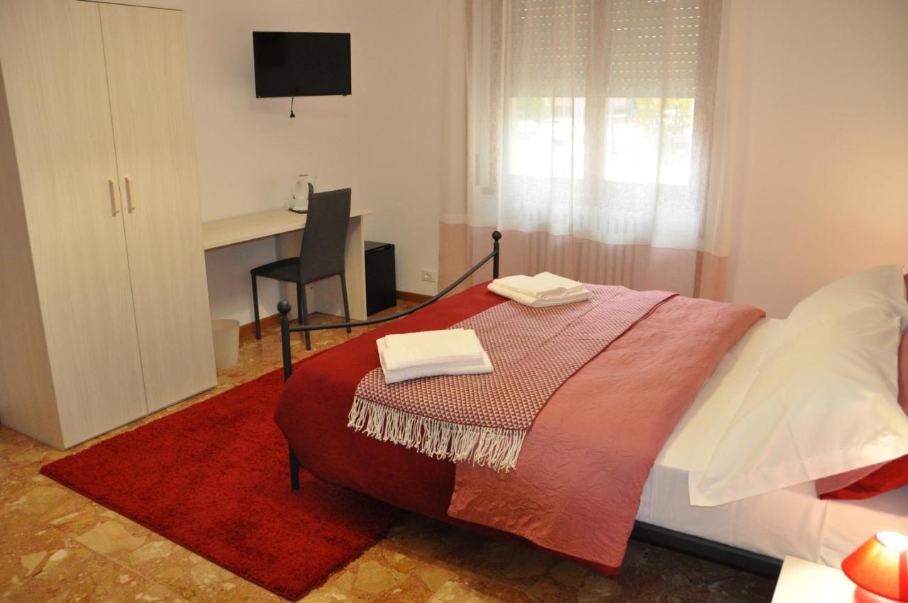 Citywalls Guest House แบร์กาโม ภายนอก รูปภาพ