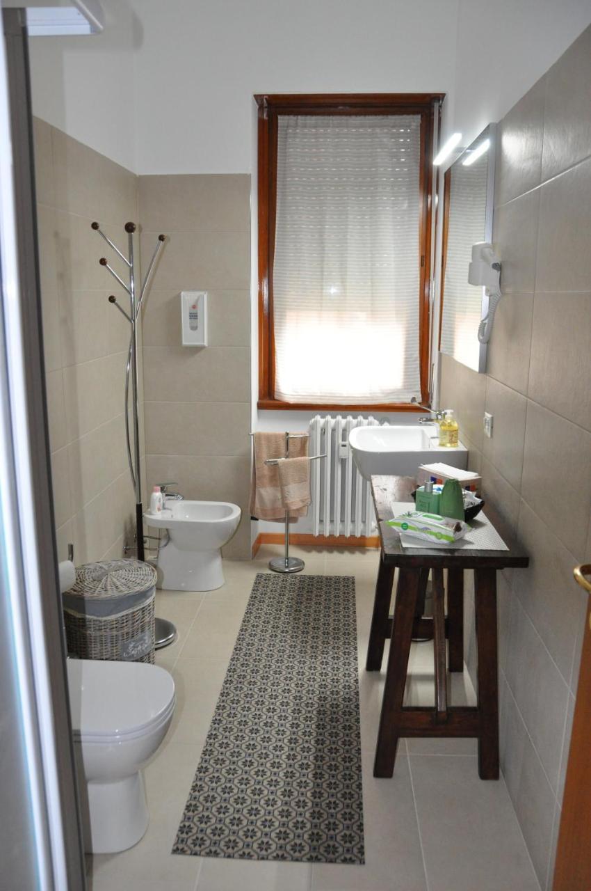 Citywalls Guest House แบร์กาโม ภายนอก รูปภาพ